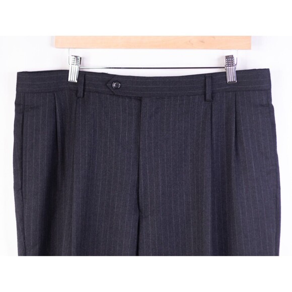 Jos A Bank Gray striped 2-piece suit men size 42L Pleated pants sz - Picture 10 of 16
